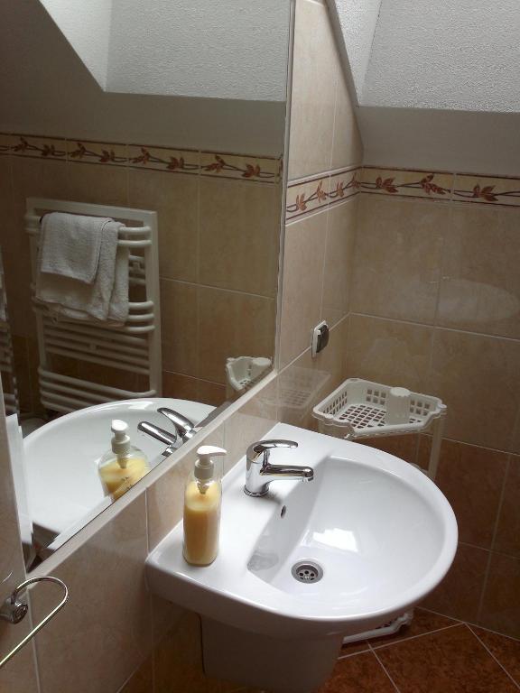 Gosciniec Czapla Bed & Breakfast Dywity Rom bilde